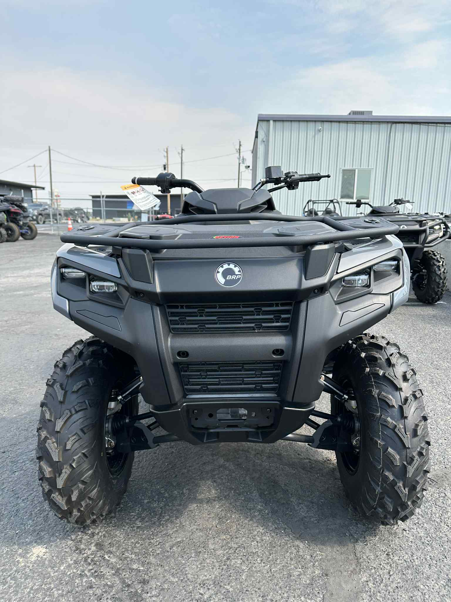 2025 Can-Am OUTLANDER DPS 700 GY 25 - Photo 3
